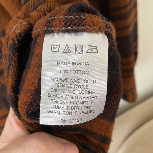 Filson Men's Medium 100% Cotton Copper Black Plaid Flannel Work Shirt 11010689 - Picture 6 of 10